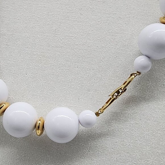 Vintage Napier White Bead Necklace With Gold Tone Spacers 9" - Picture 6 of 8